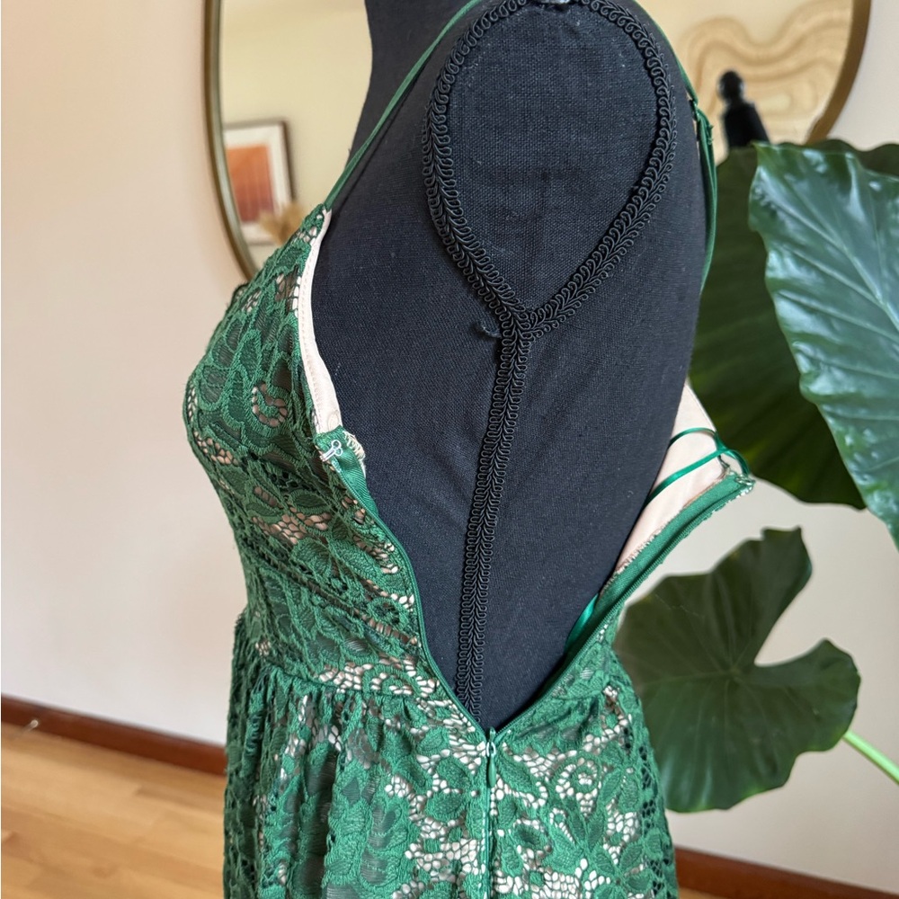 NSR Green Lace Dress - Picture 3 of 4
